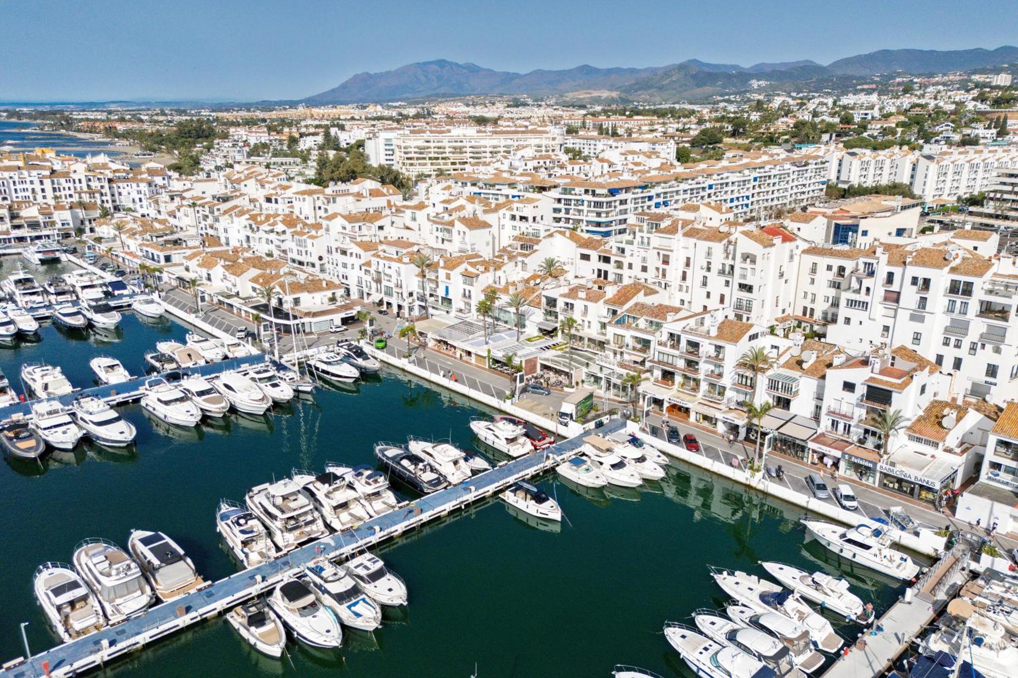 243-Fully Renovated-Puerto Banus Marbella Front Line Penthouse Apartamento Exterior foto