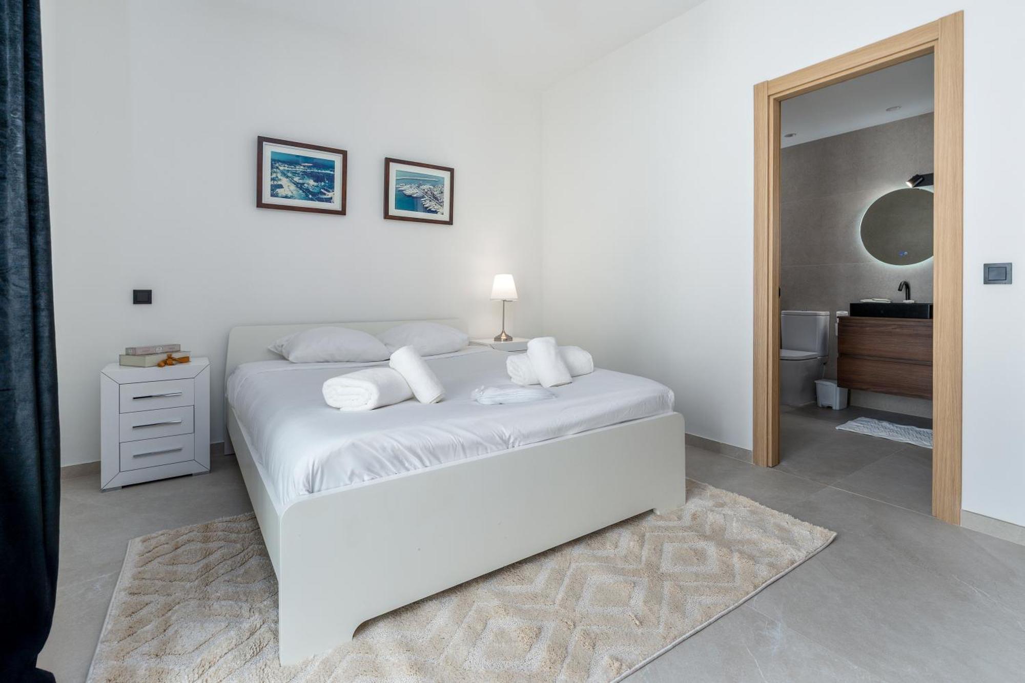 243-Fully Renovated-Puerto Banus Marbella Front Line Penthouse Apartamento Exterior foto