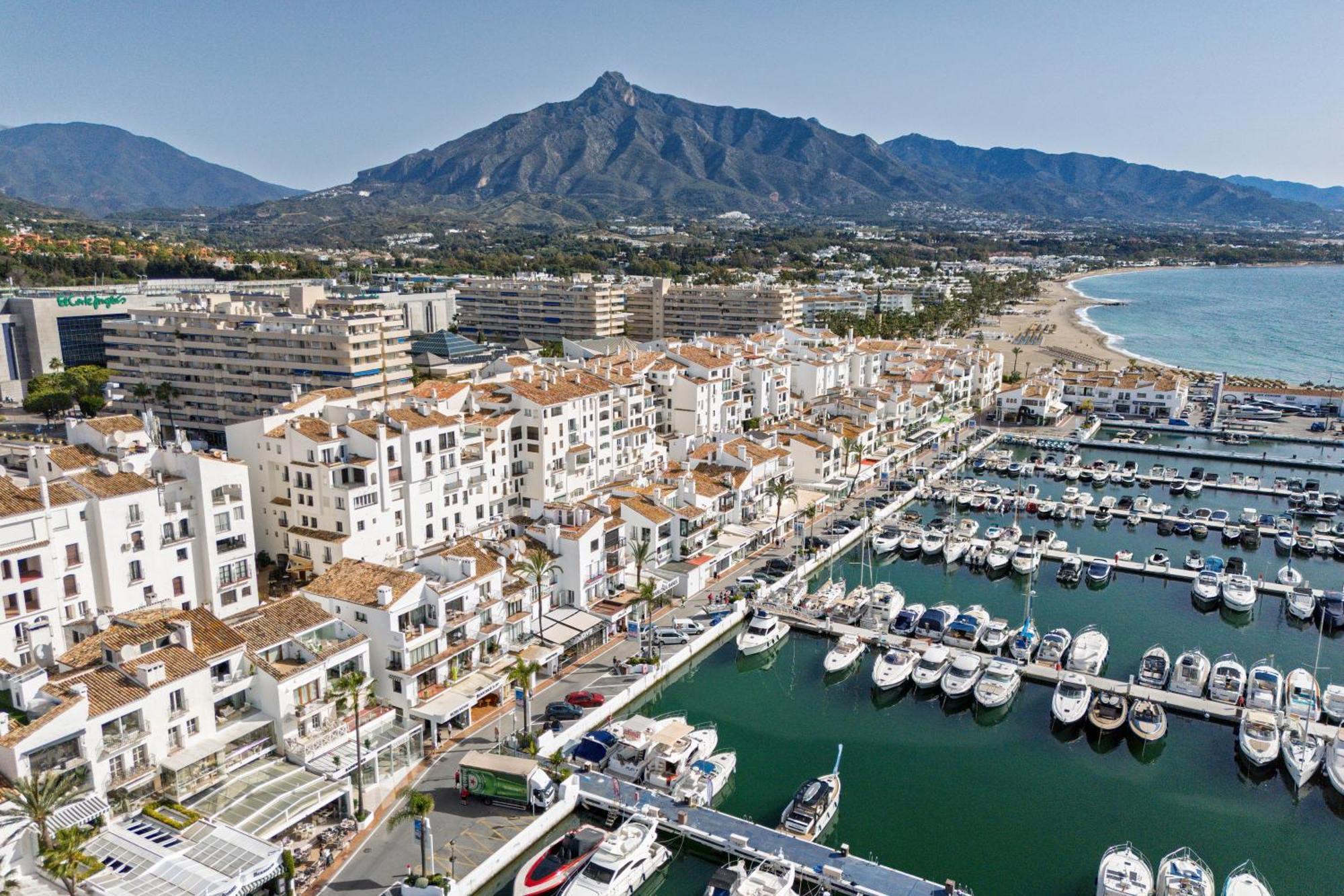 243-Fully Renovated-Puerto Banus Marbella Front Line Penthouse Apartamento Exterior foto