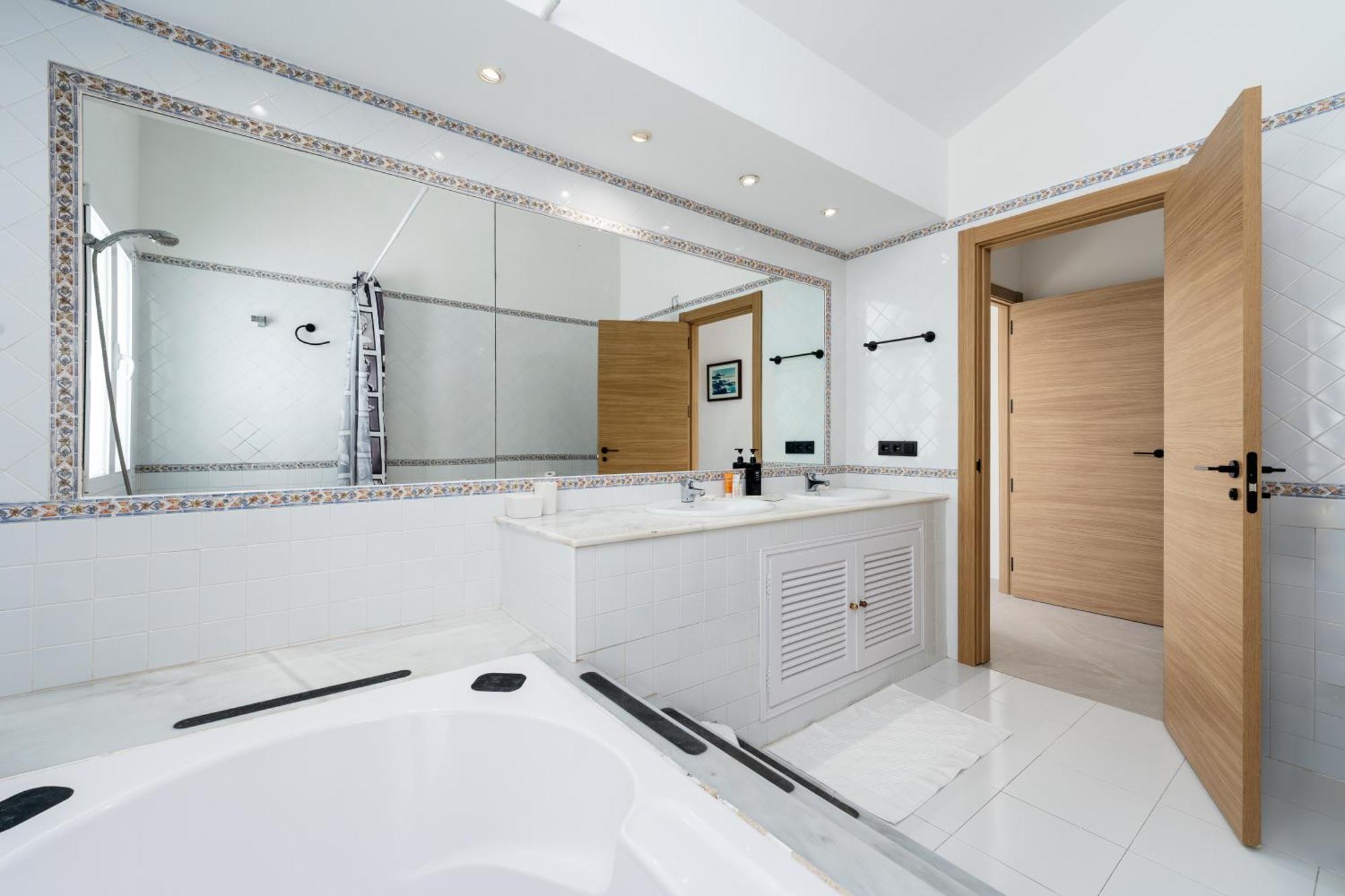 243-Fully Renovated-Puerto Banus Marbella Front Line Penthouse Apartamento Exterior foto